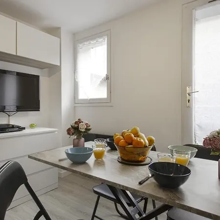 Apartment Studio 150m From The - - Welkeys