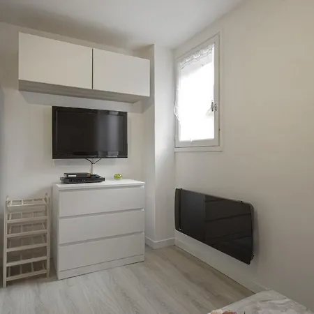 Apartment Studio 150m From The - - Welkeys