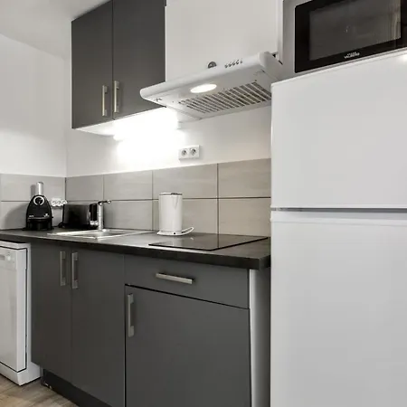 Studio 150m From The - - Welkeys